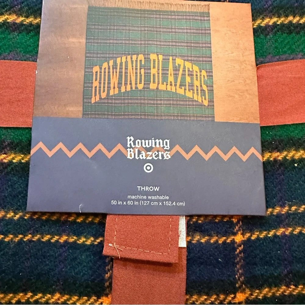 Rowing Blazers x Target‎ Rowing Blazers Logo Throw Blanket